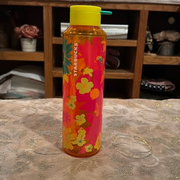 Starbucks plastic bottle - Picture 1 of 5